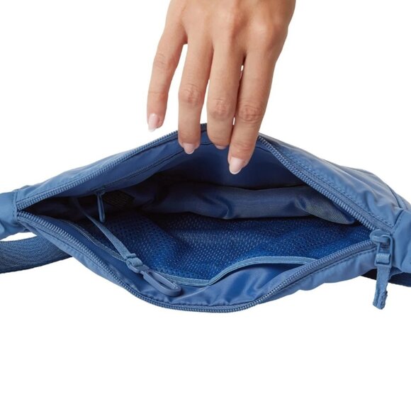 NWT 32 Degrees Crossbody Bag Compact Water-Resistant Nylon Adjustable Strap - Picture 4 of 7